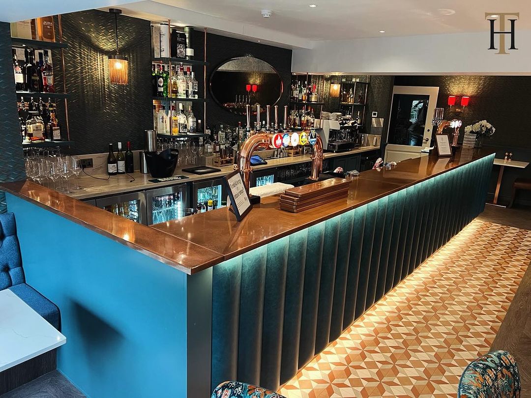 Restaurants, Bars & Event Venues